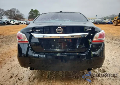 2015 Nissan Altima 2.5 z USA, uszkodzony, nr VIN 1N4AL3AP3FC477219